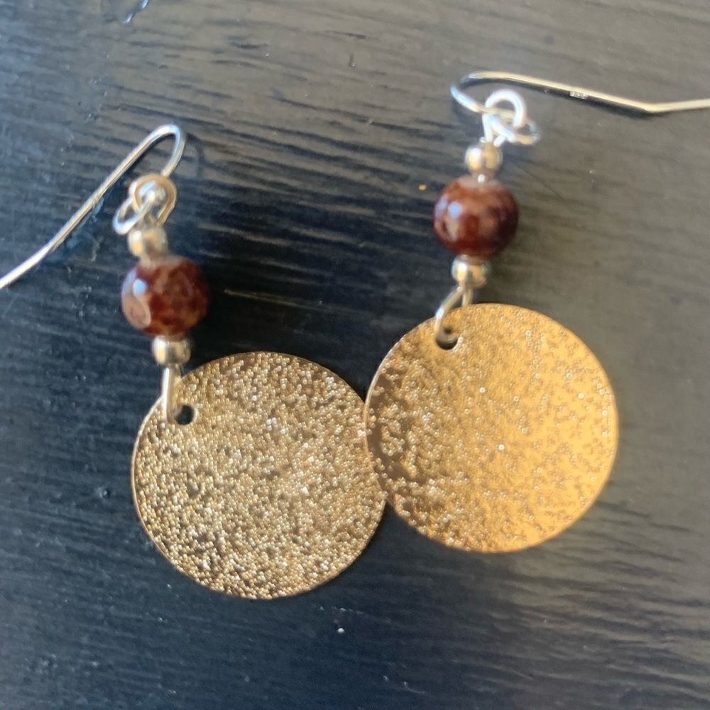 Handcrafted round metal earrings Size OS - Picture 3 of 4